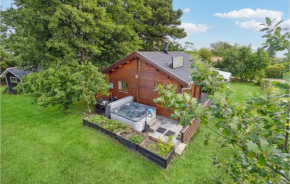 2 Bedroom Pet Friendly Home In Hadsund, Hadsund